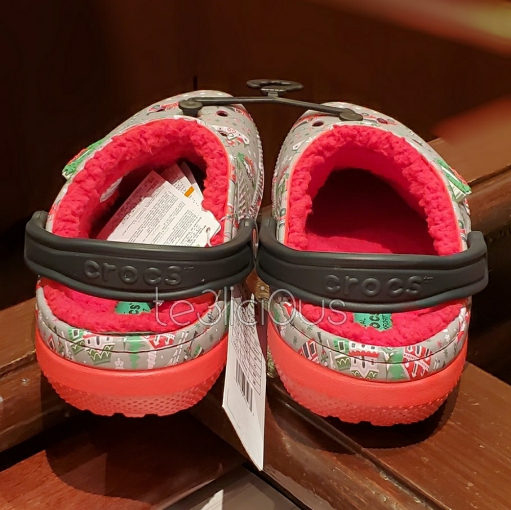 DISNEY PARKS LIGHT UP MICKEY CHRISTMAS CROCS - Picture 6 of 7